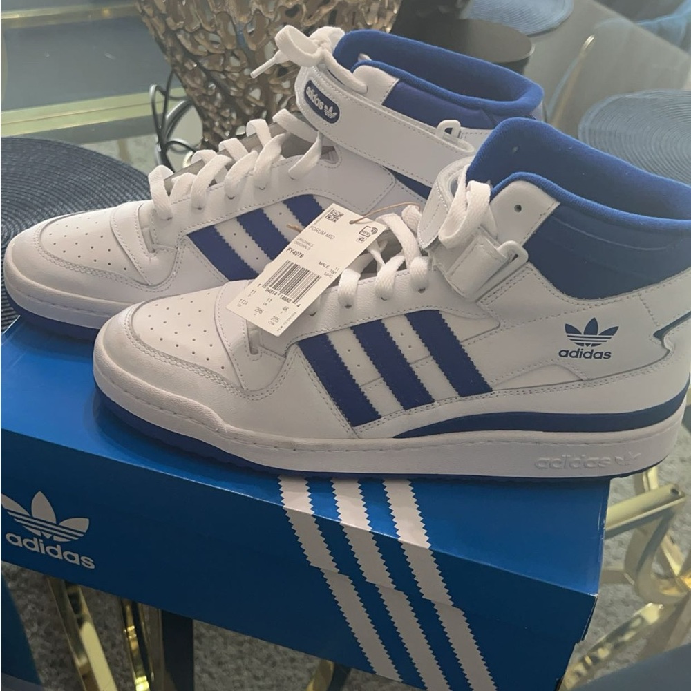 Men brand new adidas gym shoes - Picture 3 of 7